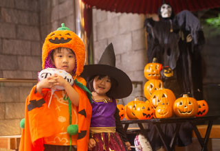 鬼やハロウィンにちなんだコスプレ衣装